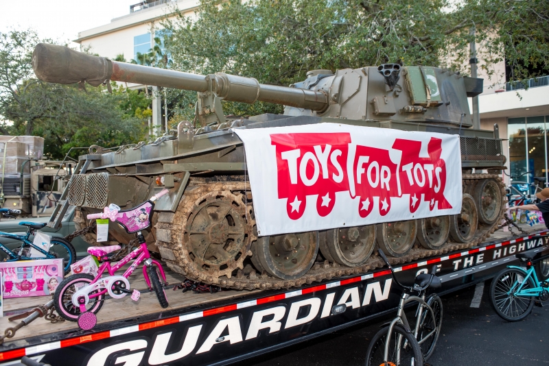 1_Toys-For-Tots-5